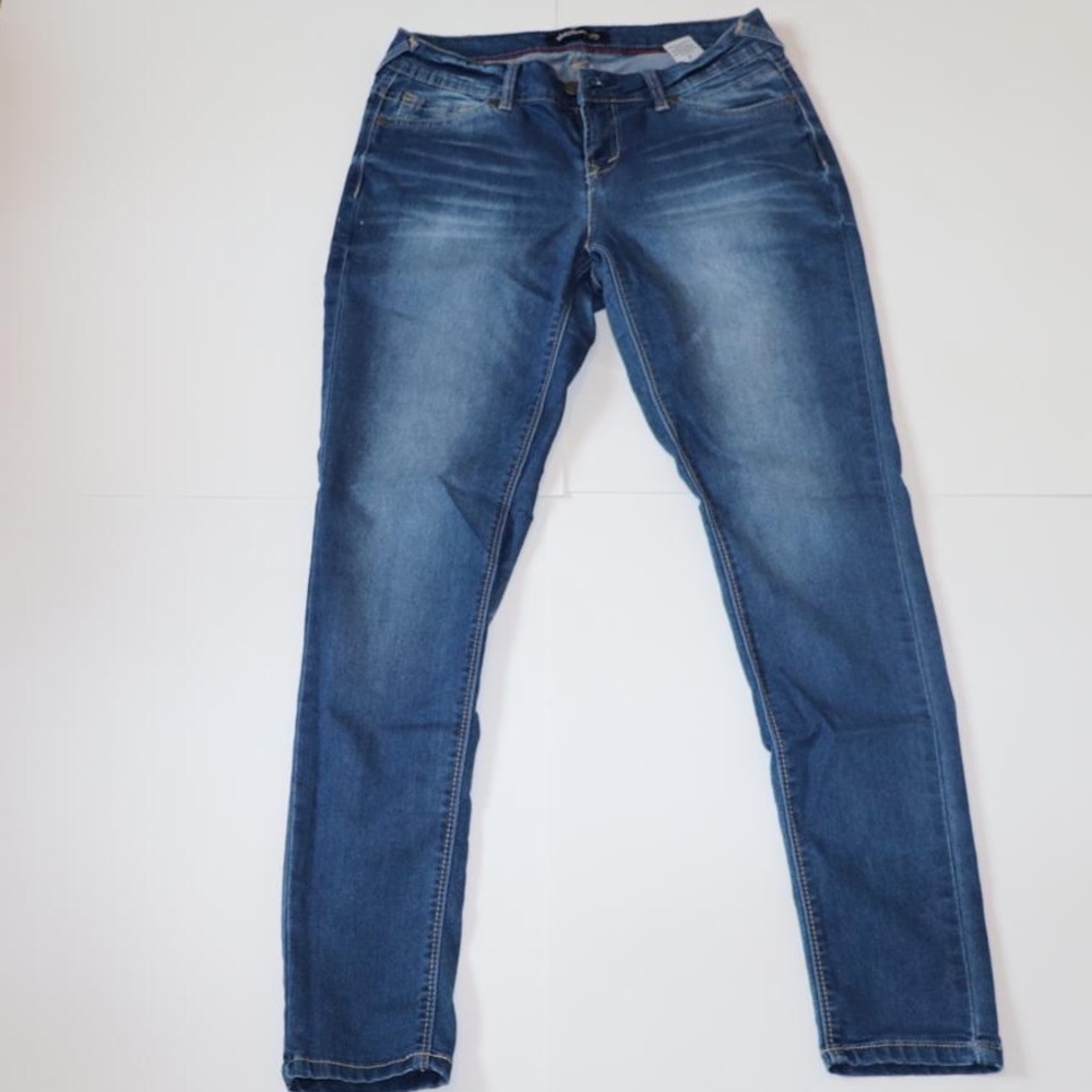 Wallflower blue jean pants Size 9